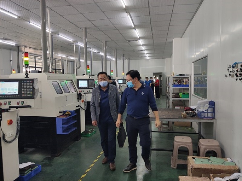 1594869701230837.jpg 胡永强书记永鑫精工调研02 20200519.jpg